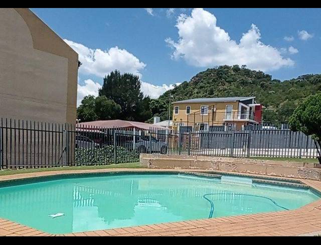 2 BEDROOM APARTMENT FOR SALE IN ALAN MANOR
